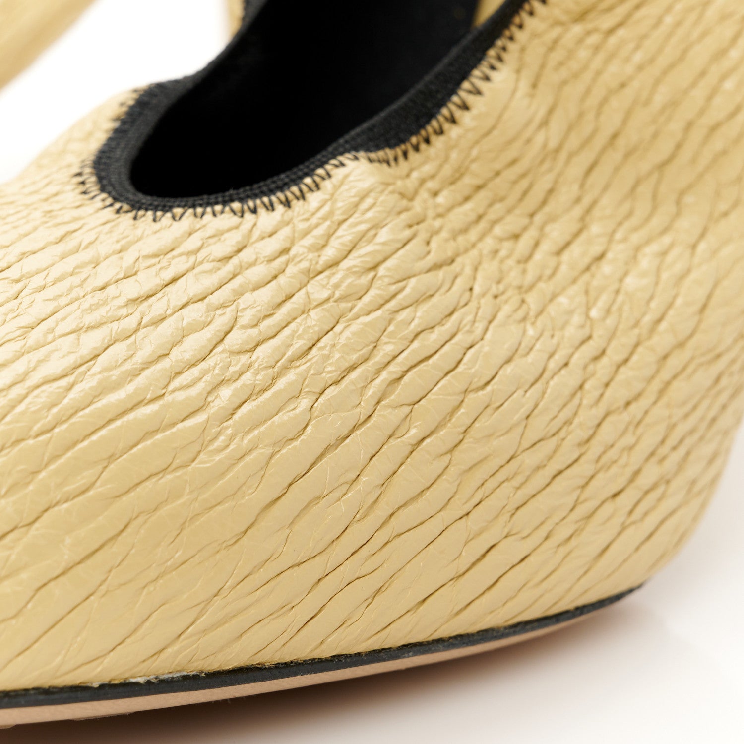 Bottega Veneta Crunch Calfskin Sharpei Pumps 36.5 Tapioca