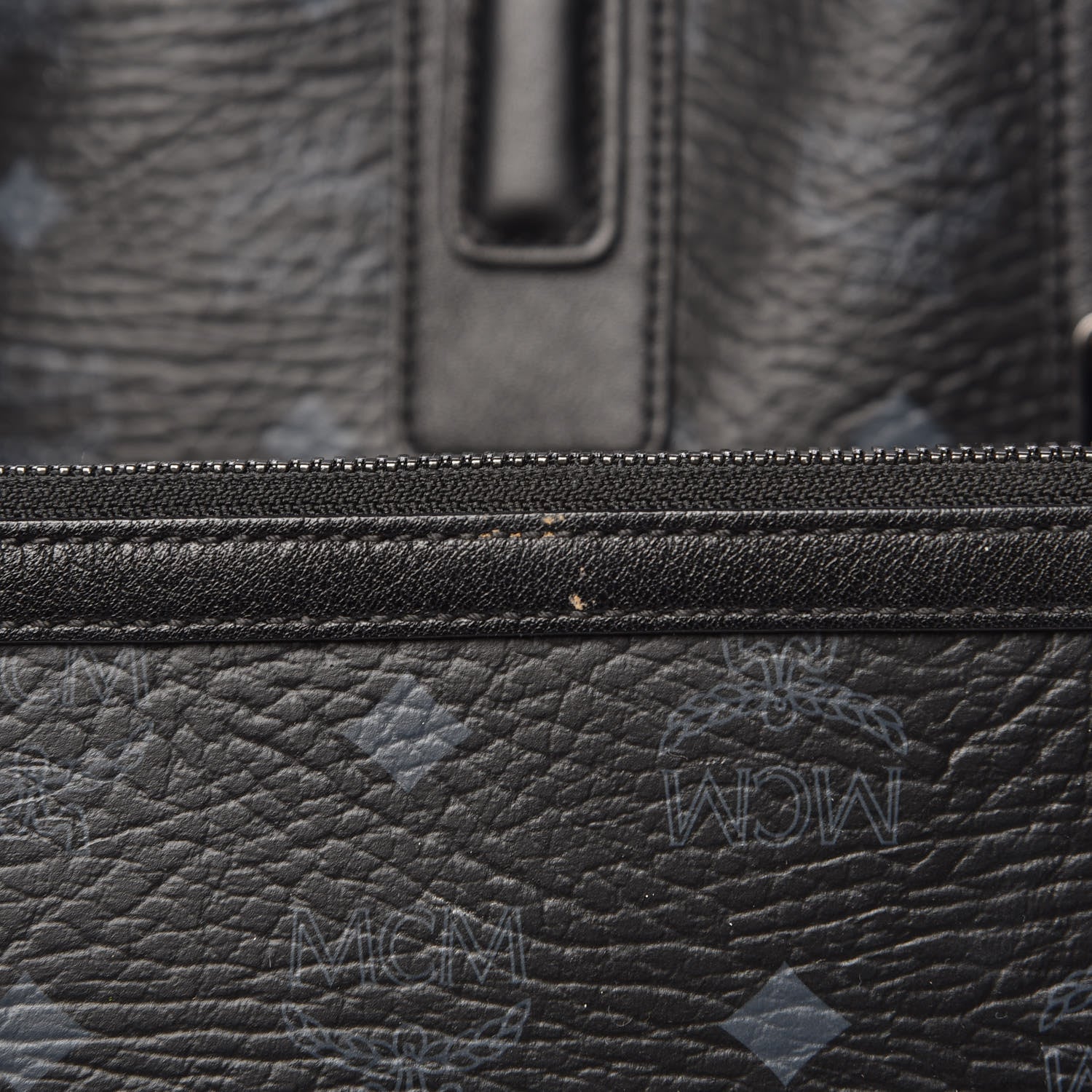 MCM Visetos Medium Liz Reversible Shopper Tote Black 16 of 21