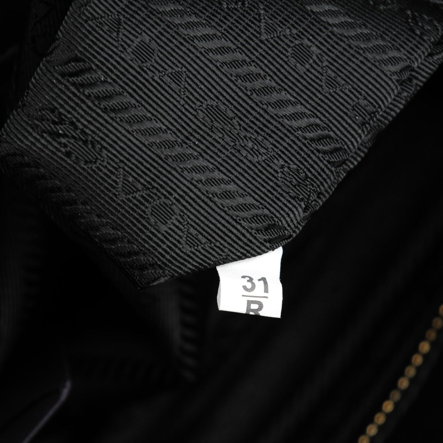 Saffiano Medium Galleria Double Zip Tote Black