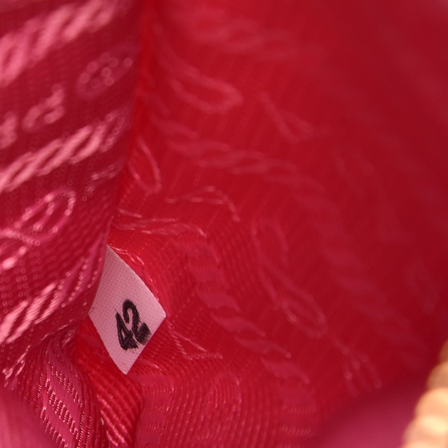 Tessuto Nylon Saffiano Mini Camera Crossbody Fuxia