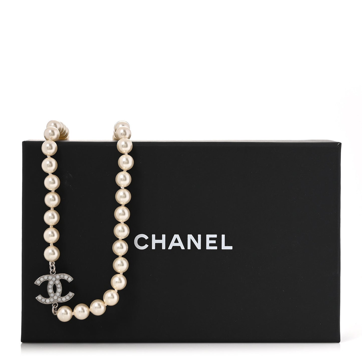 Graduated Pearl CC Long Necklace Silver