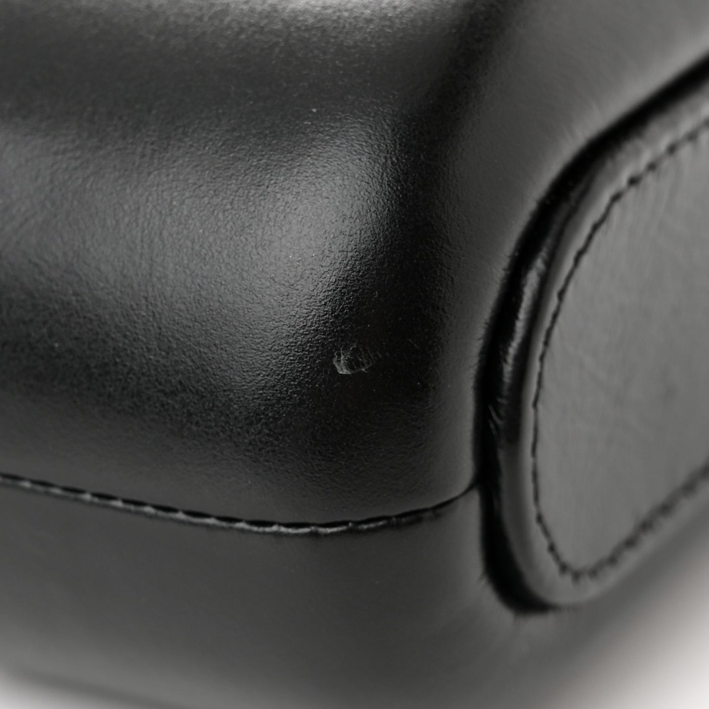 Aged Calfskin Quilted Small Gabrielle Clutch With Chain Black