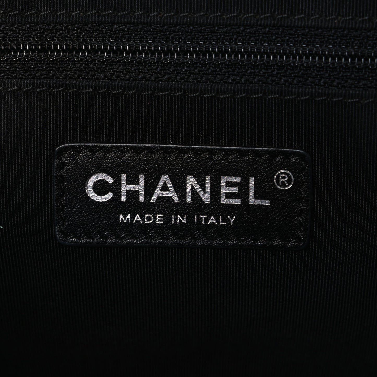 Caviar Grosgrain Quilted Top Handle CC Flap Black