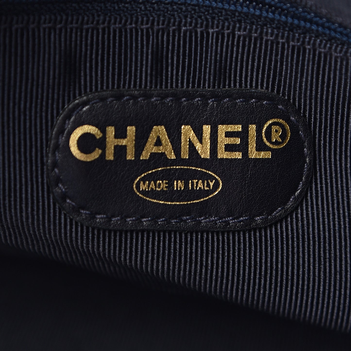 Caviar CC Shoulder Bag Navy Blue