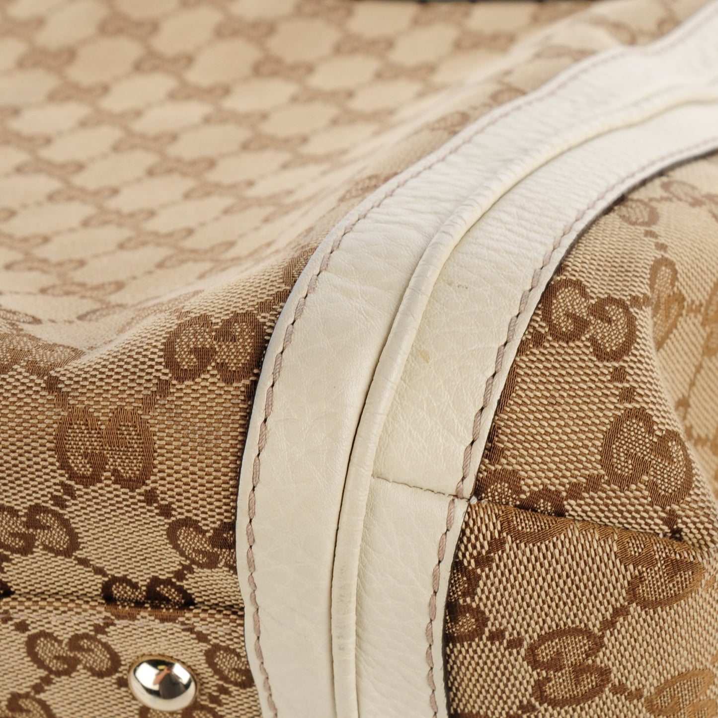Monogram Medium Bella Hobo Off White