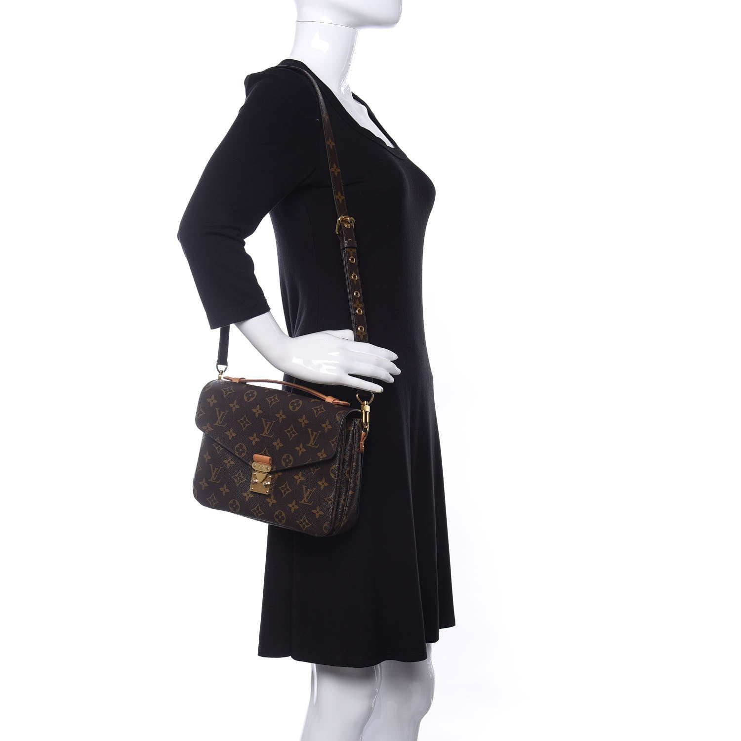 Louis Vuitton Monogram Pochette Metis 2 of 9