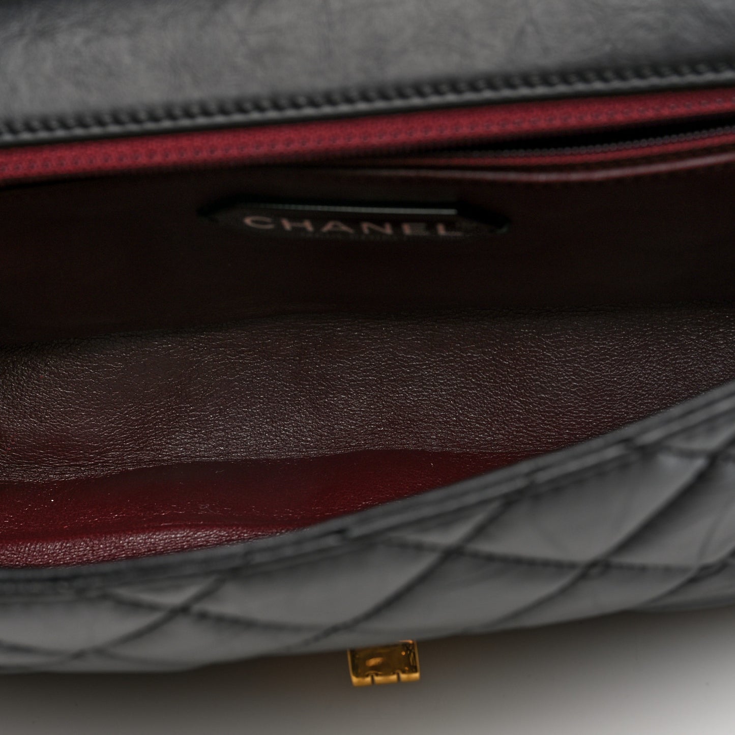 Aged Calfskin Quilted 2.55 Reissue 225 Hanger Flap Black