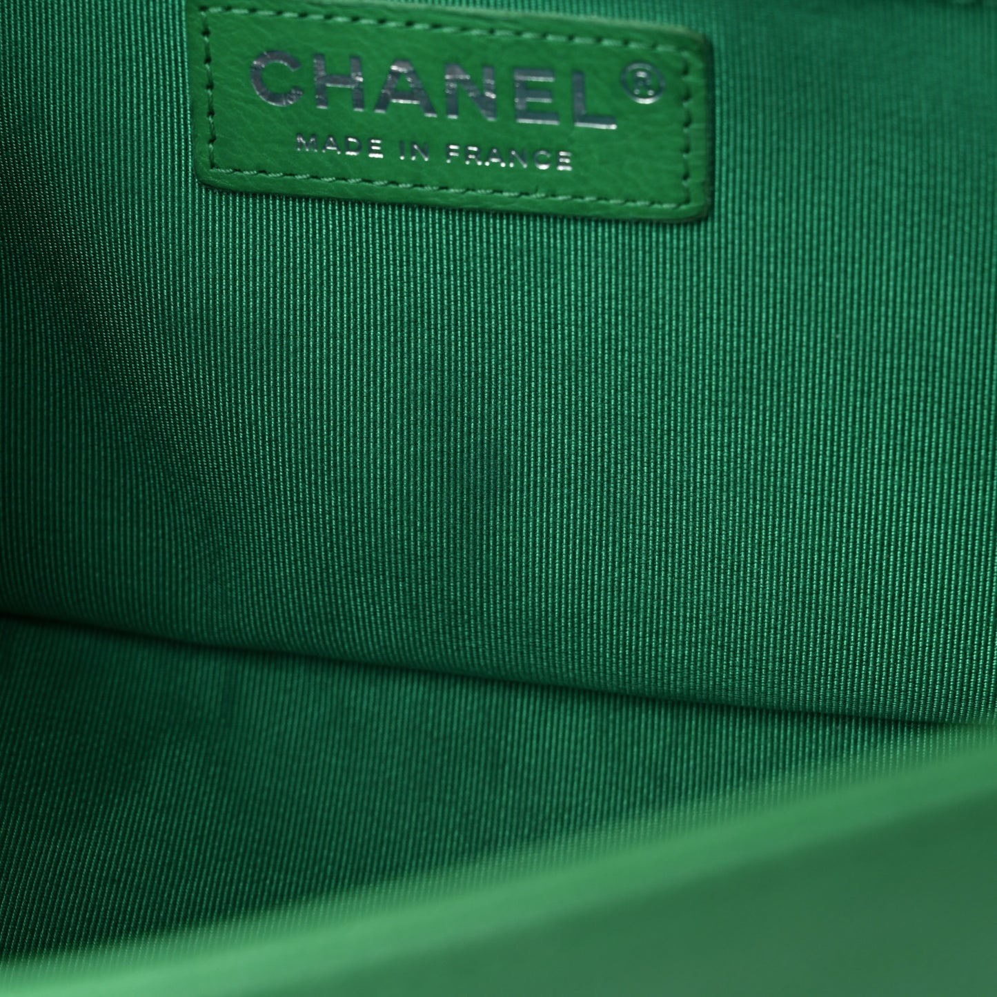 Caviar Quilted Medium Boy Flap Green