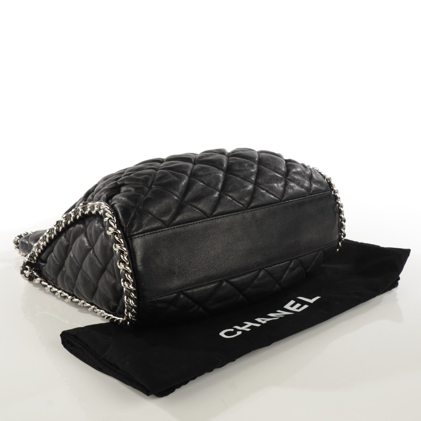 Washed Lambskin Chain Around Hobo Black