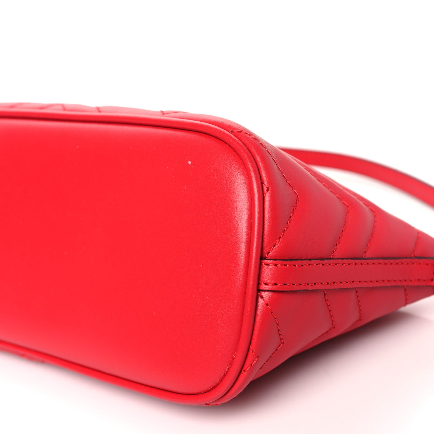 Calfskin Matelasse Chevron GG Marmont Sling Shoulder Bag Rosso