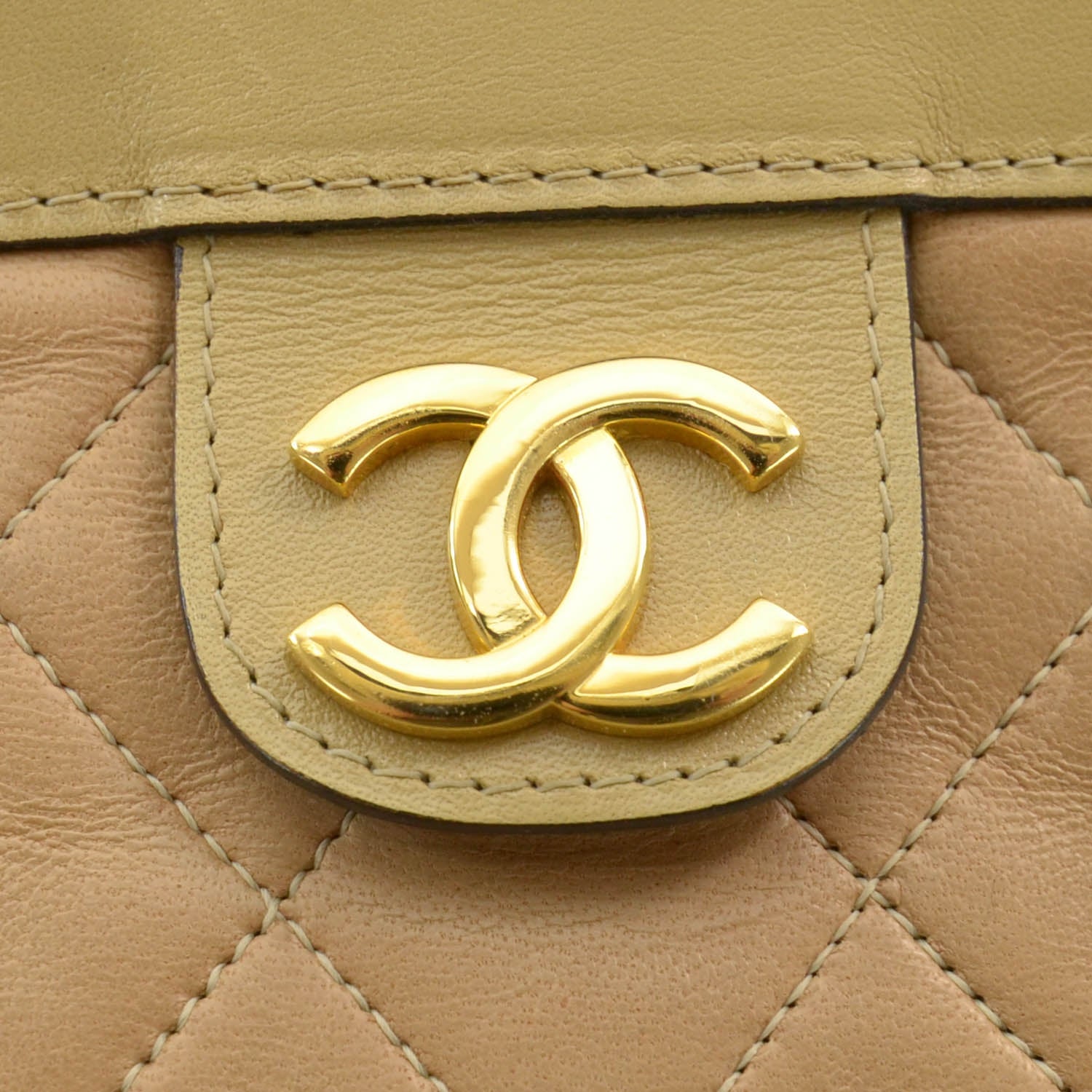 Chanel Lambskin Clutch Bag 5 of 8