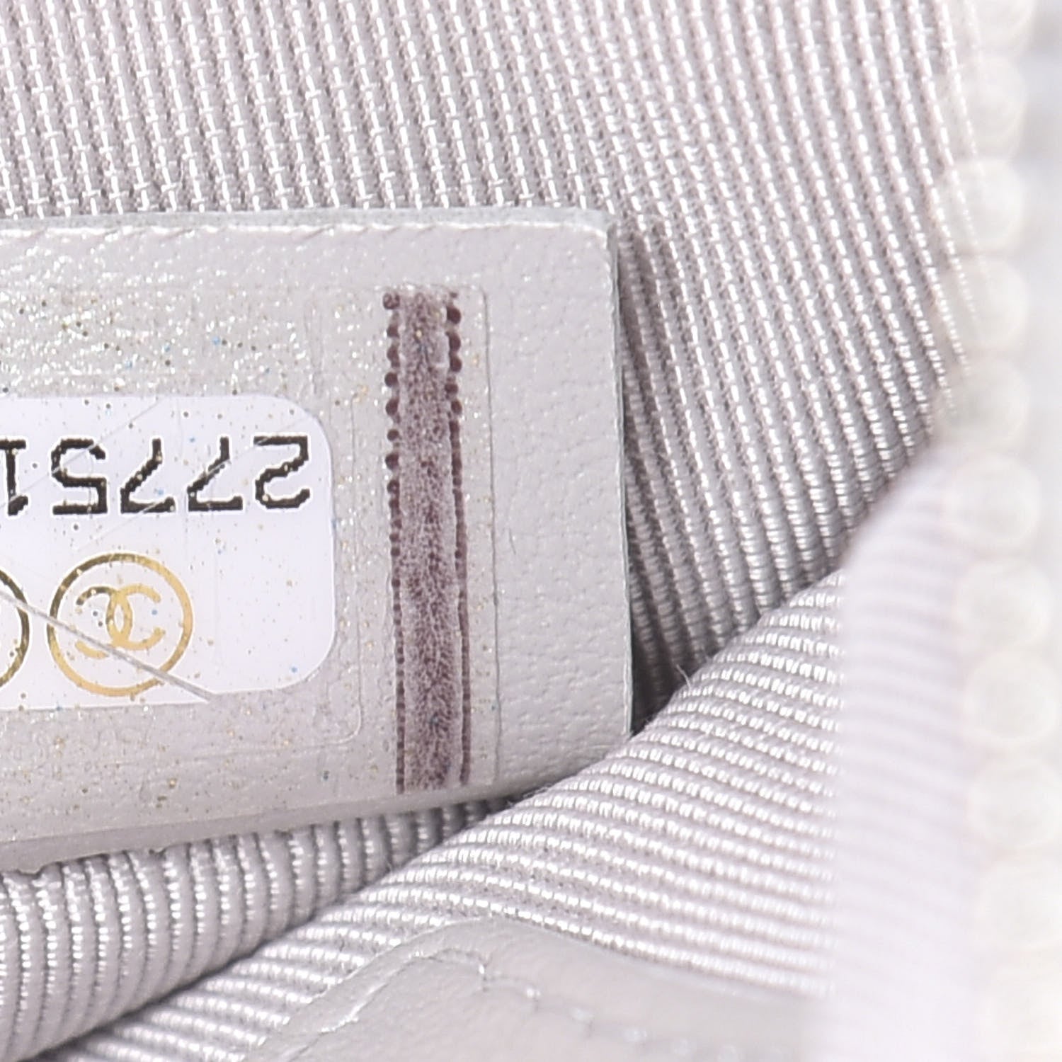 Chanel Iridescent Crumpled Calfskin CC Ripples Medium Cosmetic Case White 7 of 8