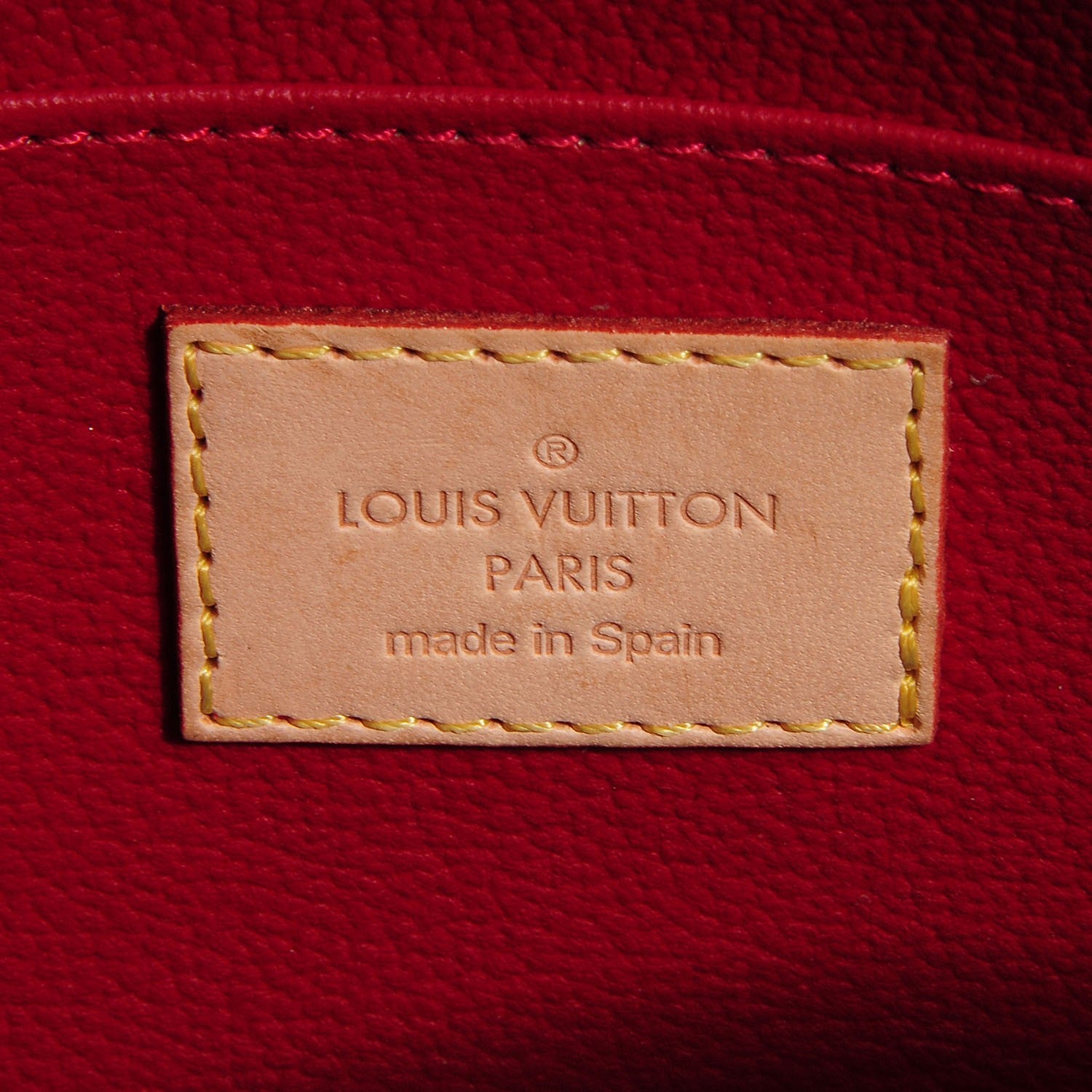 Louis Vuitton Vernis Cosmetic Pouch Pomme D'Amour 6 of 8