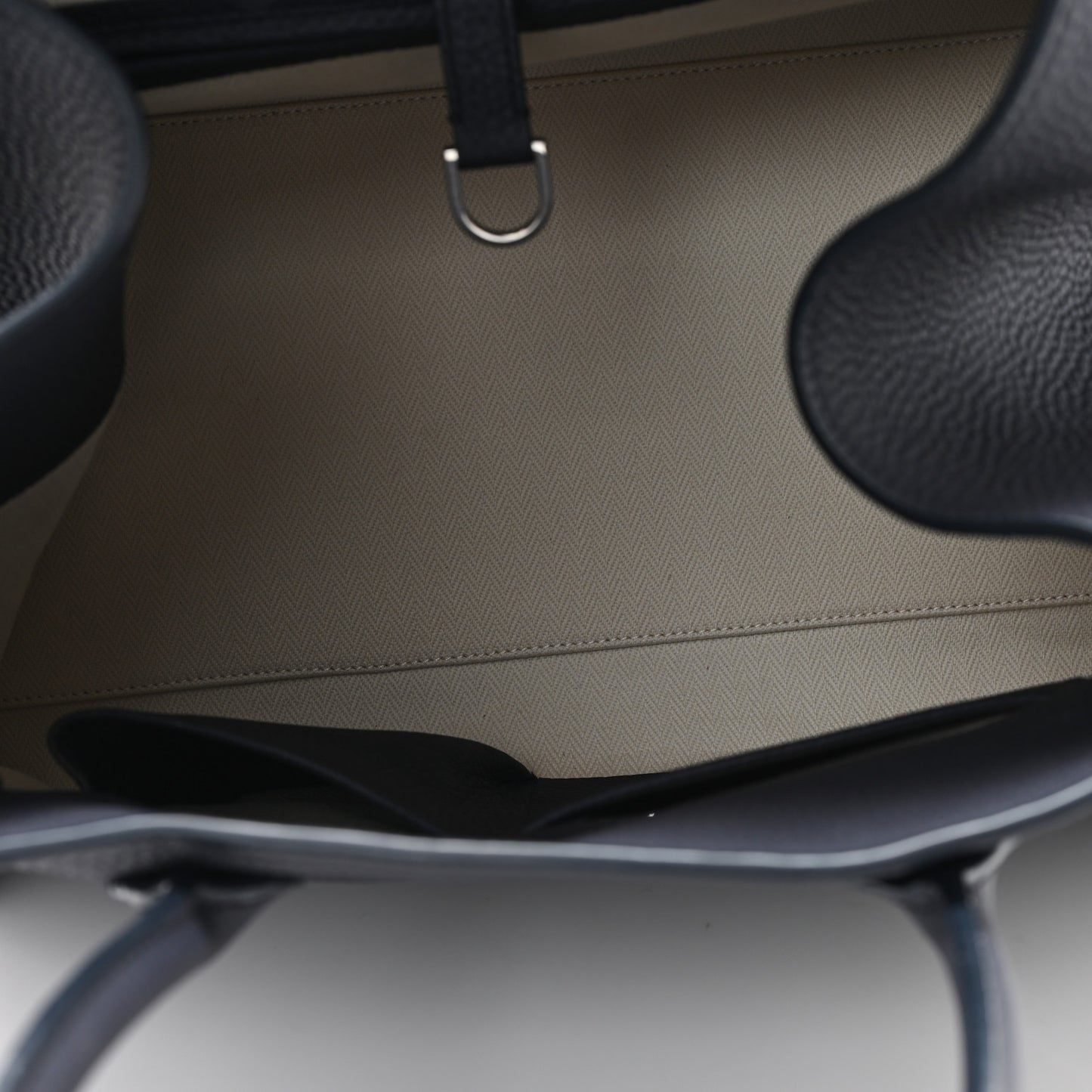 Matte Grained Calfskin Soft Margaux 15 Marine