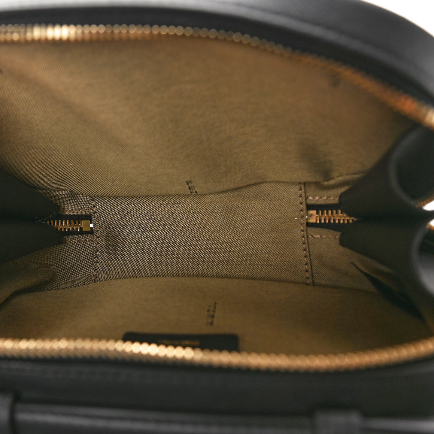 Vitello Grace Matte Mini O'Lock Camera Case Black