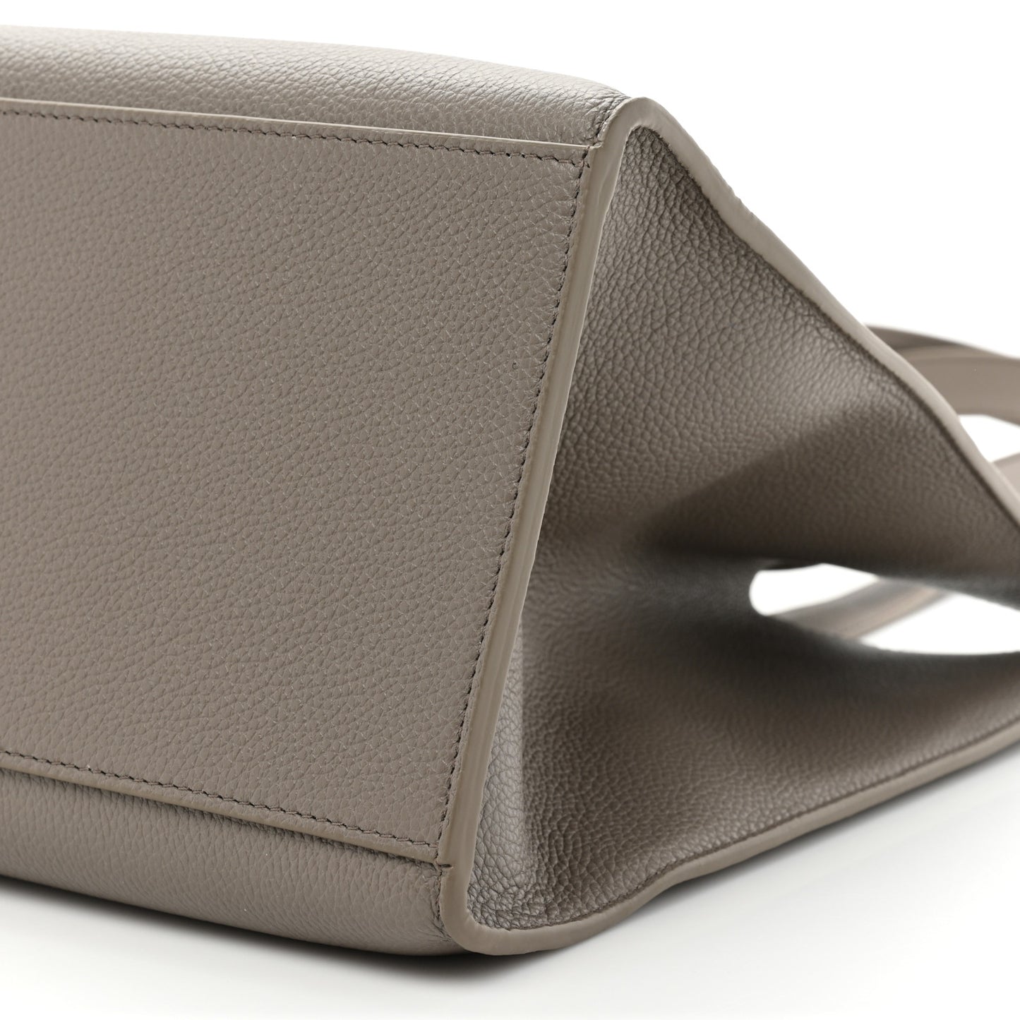 Grained Calfskin Cabas 16 Bag Smokey Taupe