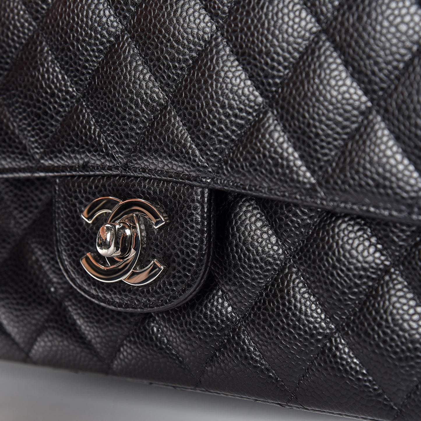 Caviar Quilted Medium Double Flap Black
