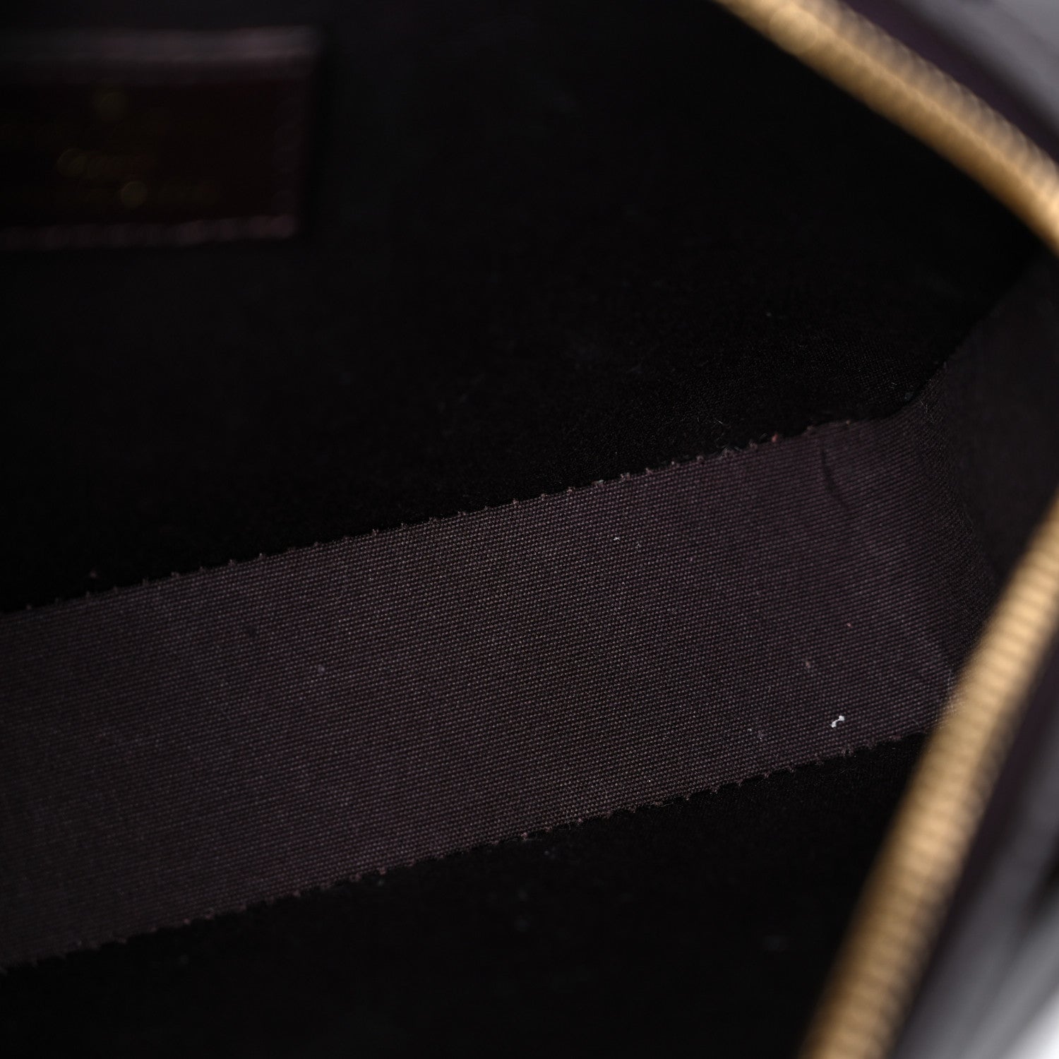 Louis Vuitton Vernis Camera Pouch Amarante 11 of 13
