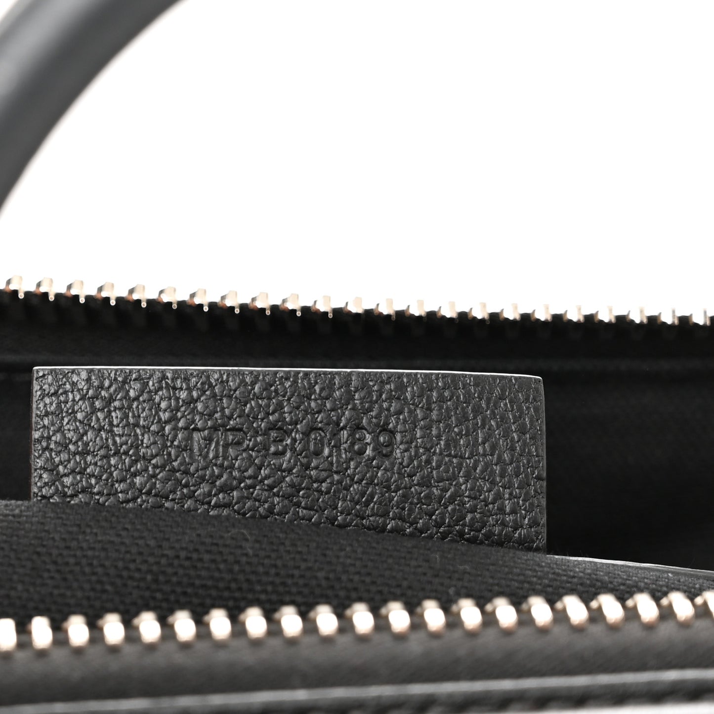Sugar Goatskin Medium Antigona Black