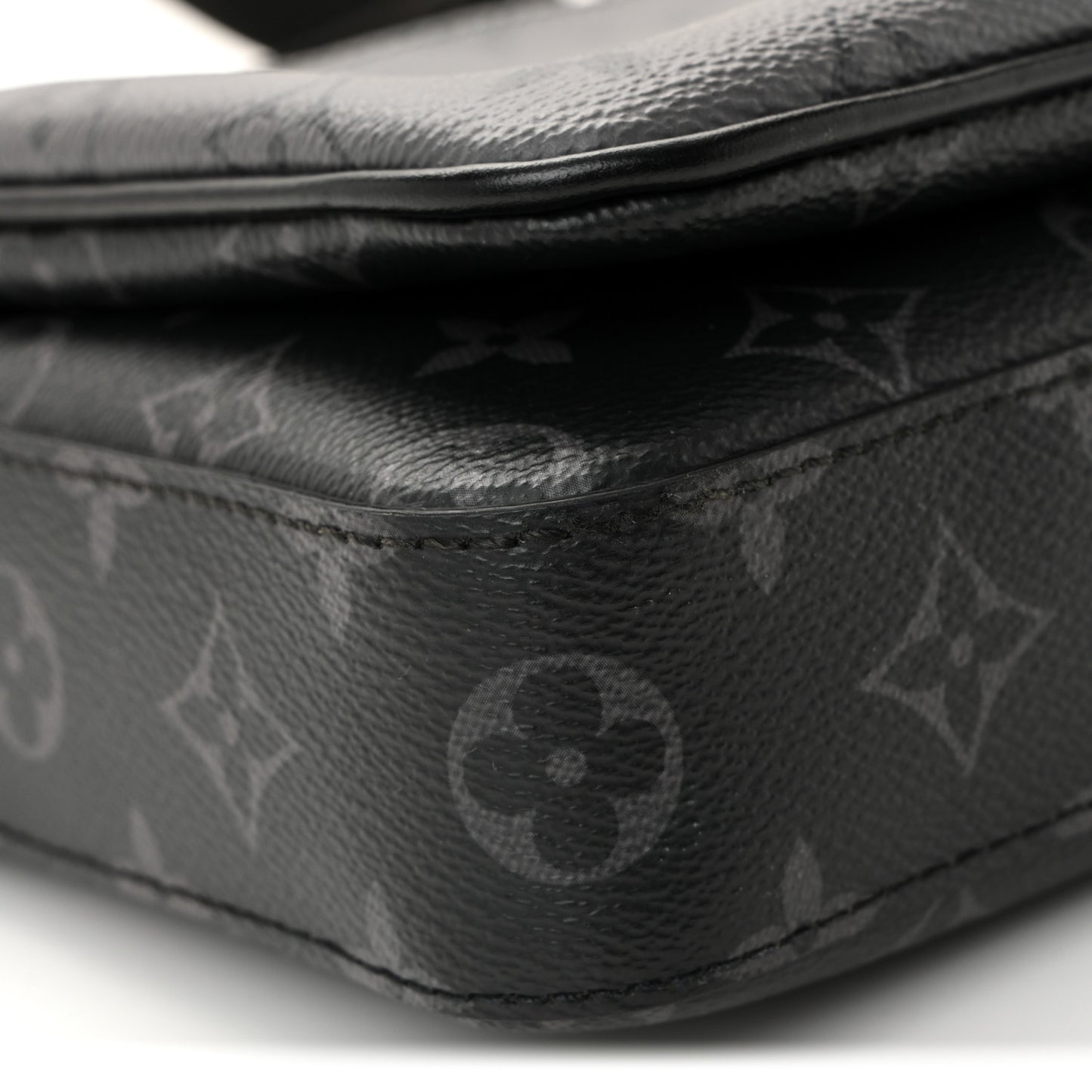 Reverse Monogram Eclipse Trio Messenger