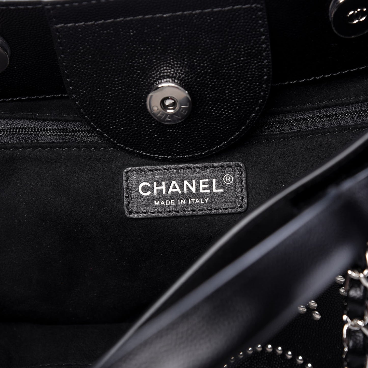 Caviar Large Studded Deauville Tote Black