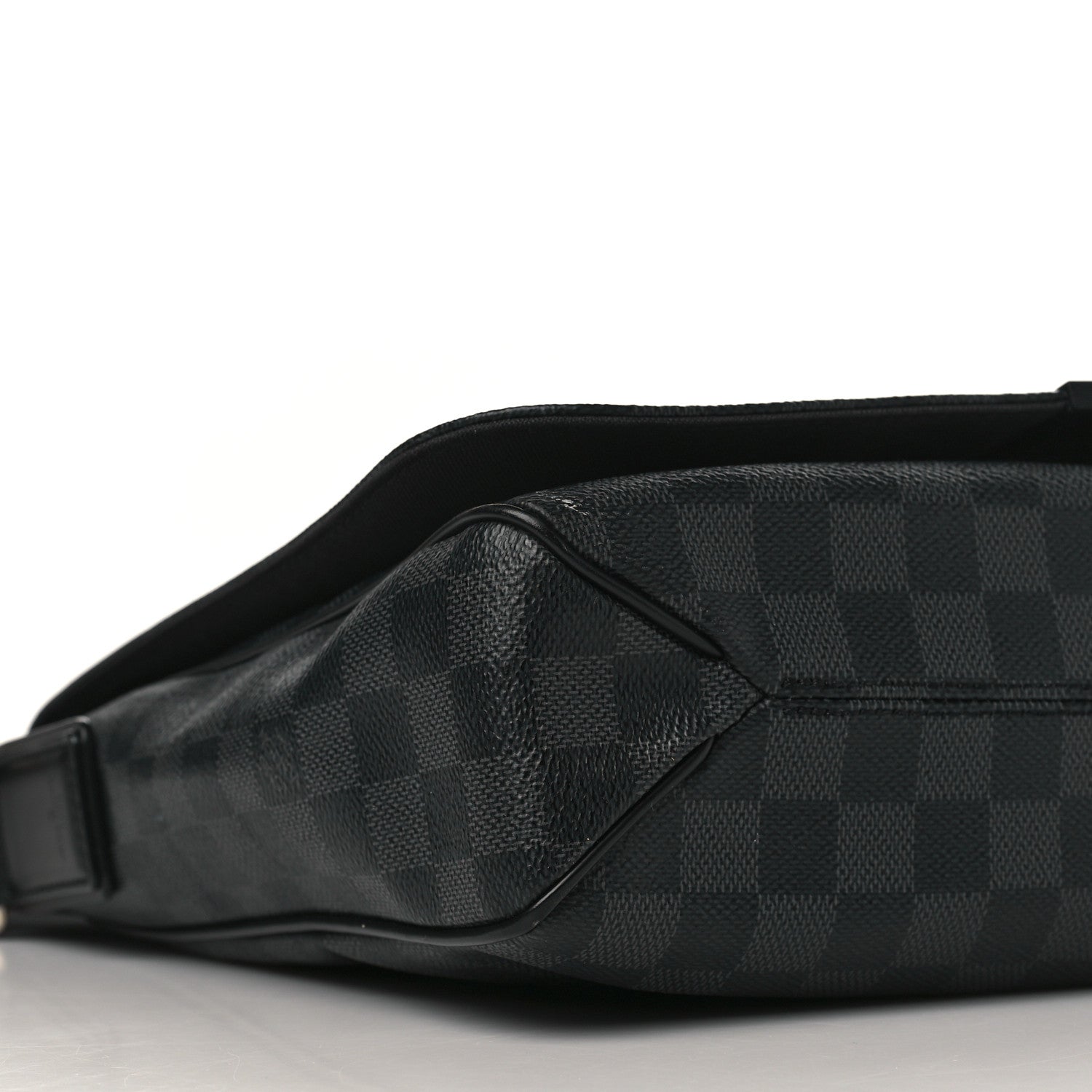 Louis Vuitton Damier Graphite District MM 7 of 8