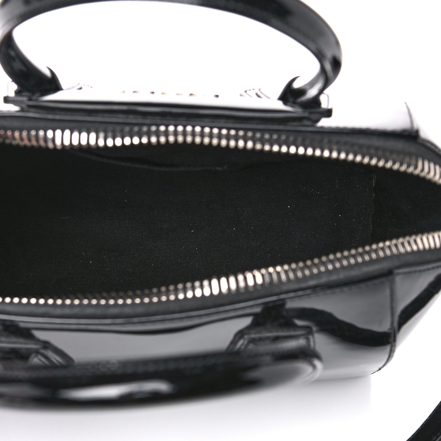 Patent Calfskin Small Antigona Black