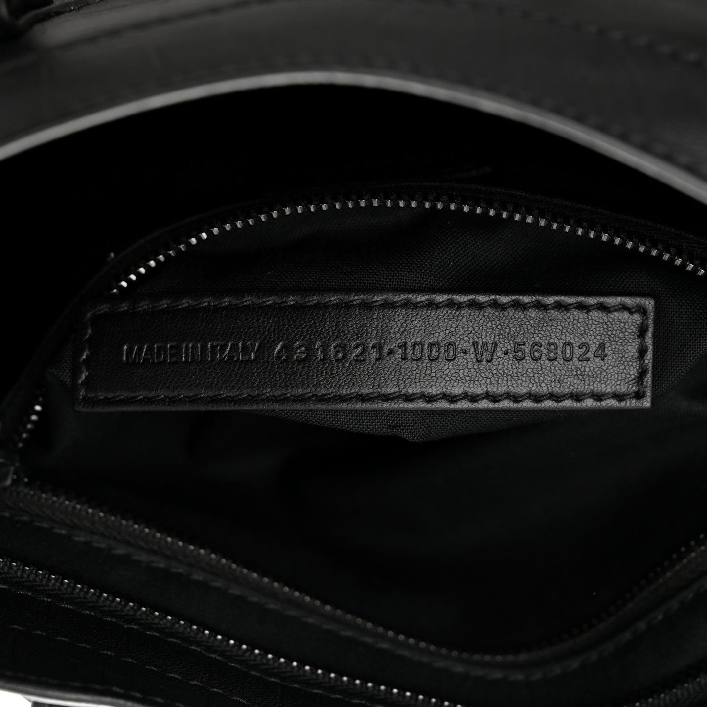 Matte Supple Lambskin Crocodile Embossed Classic Black Hardware S City Black