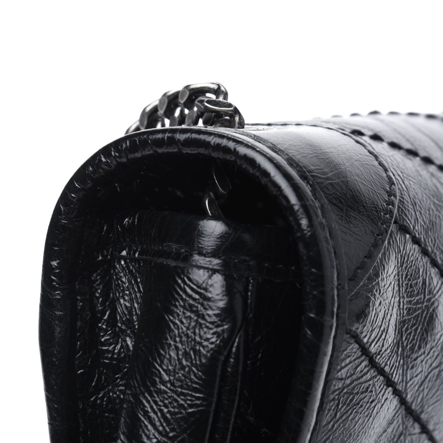 Saint Laurent Crinkled Calfskin Matelasse Monogram Niki Chain Wallet Black 31 of 33