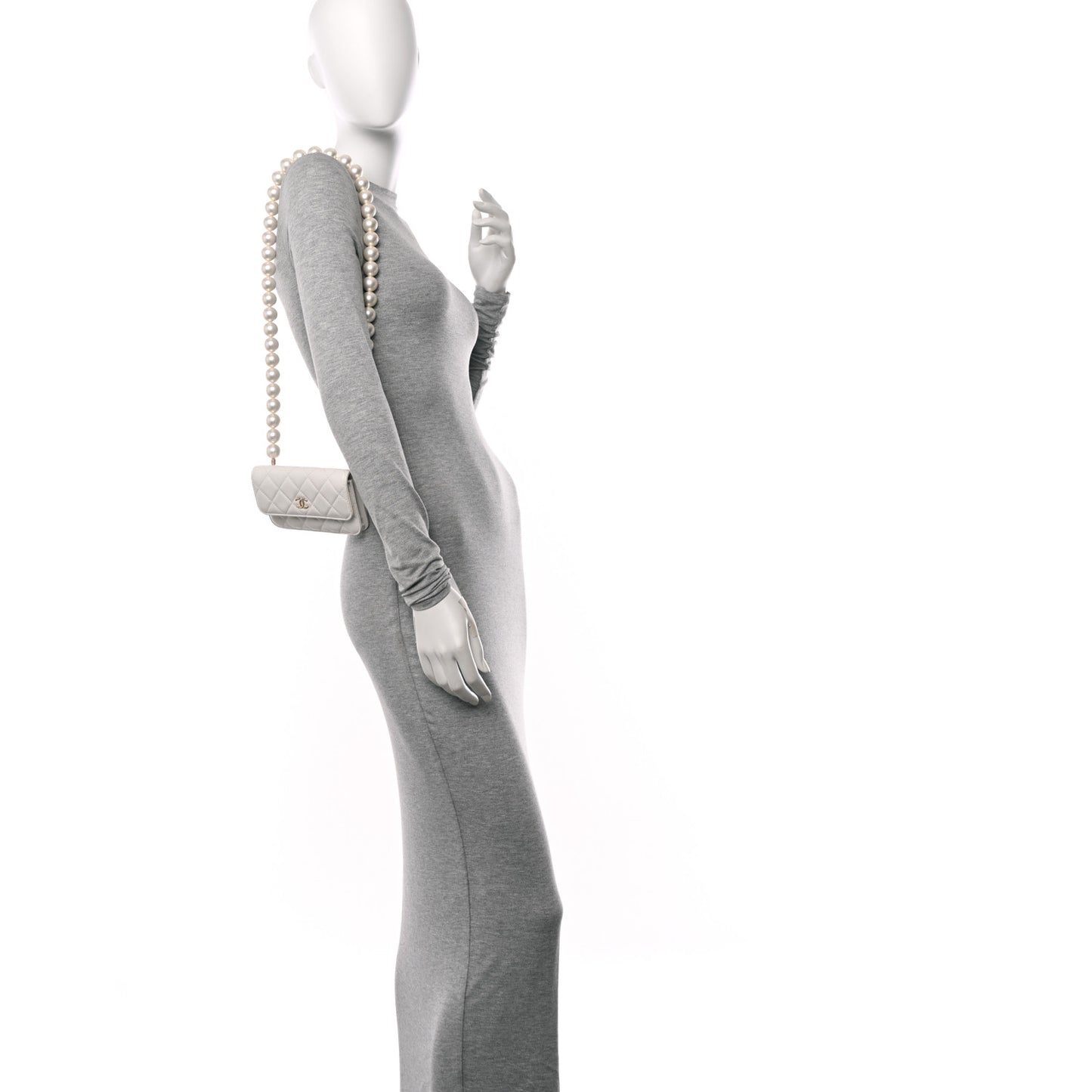 Calfskin Quilted Maxi Pearls Clutch With Chain White