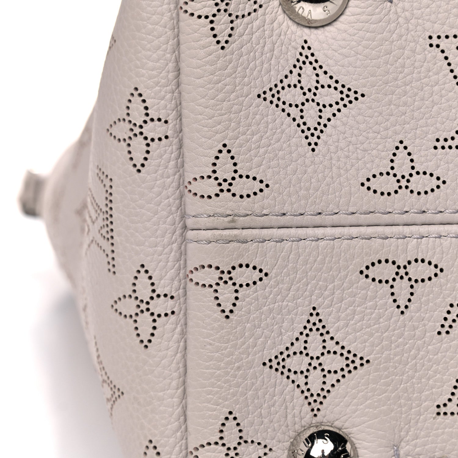 Louis Vuitton Mahina Hina MM Brume 14 of 20