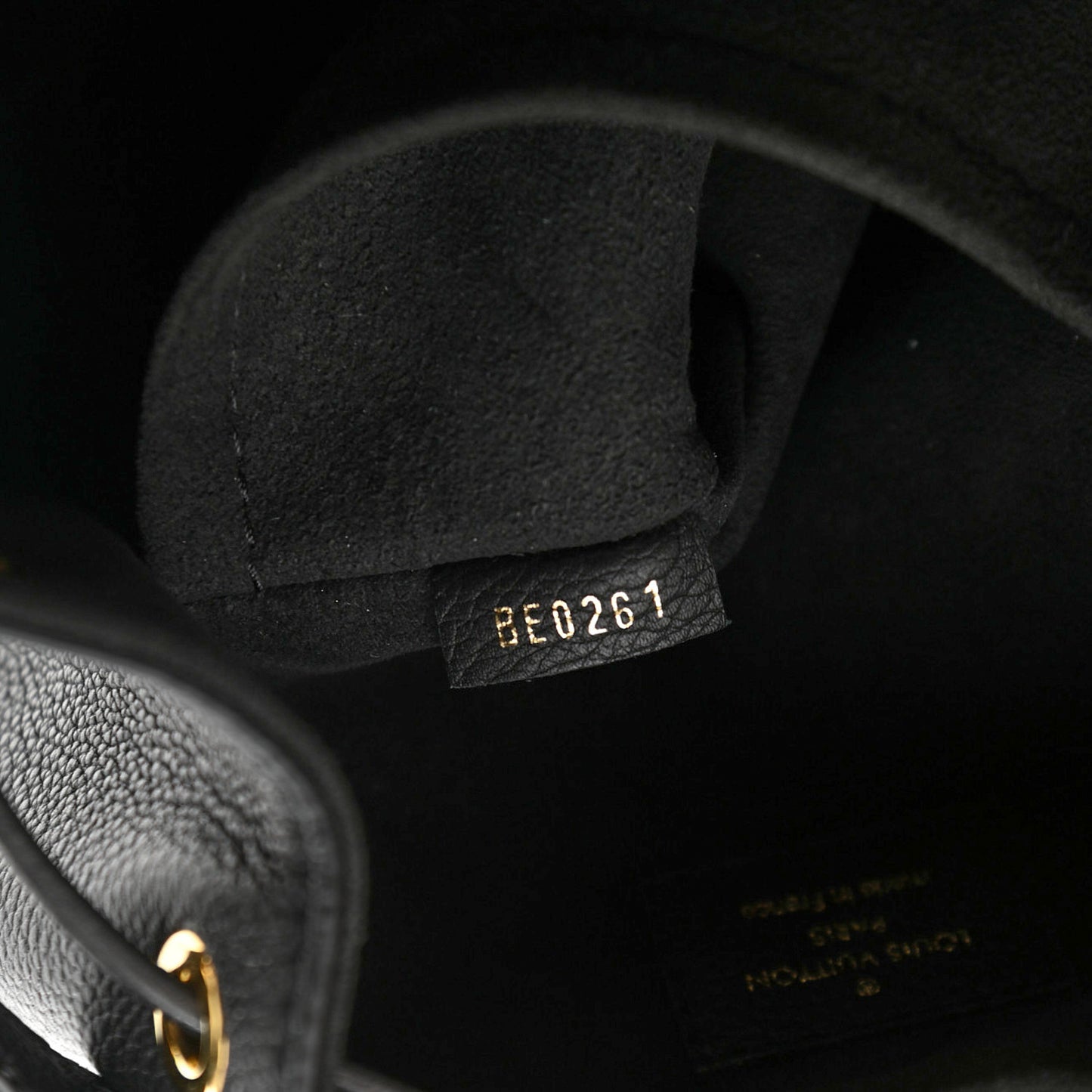 Calfskin Lockme Bucket MM Black