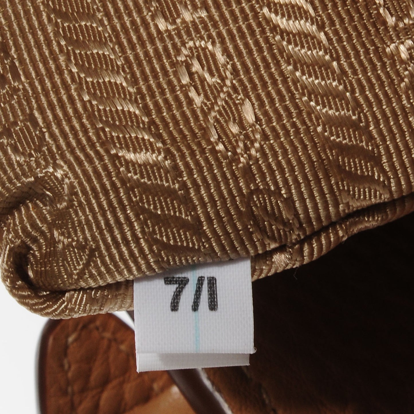 Vitello Daino Shopping Tote Sughero