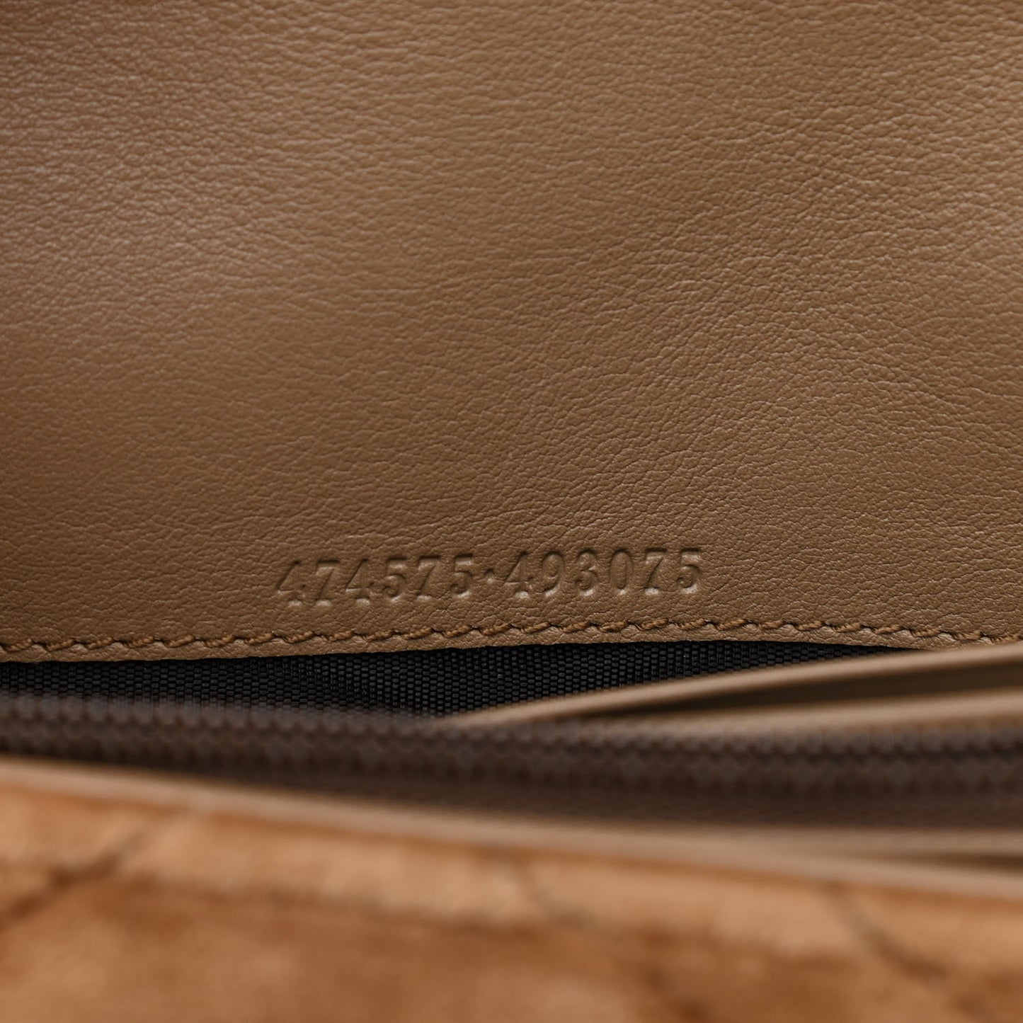Velvet Matelasse GG Marmont Chain Wallet Taupe