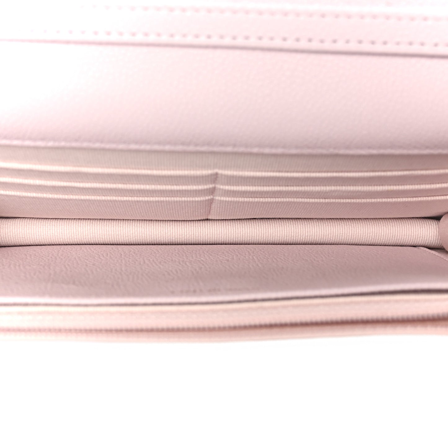 Caviar Quilted Tiny CC Wallet On Chain WOC Light Pink