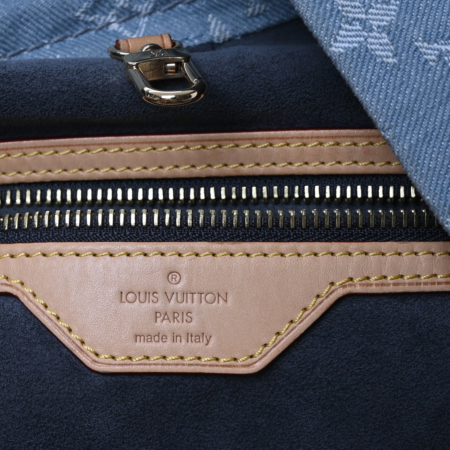 Louis Vuitton Denim Daily GM Blue Clair 6 of 11