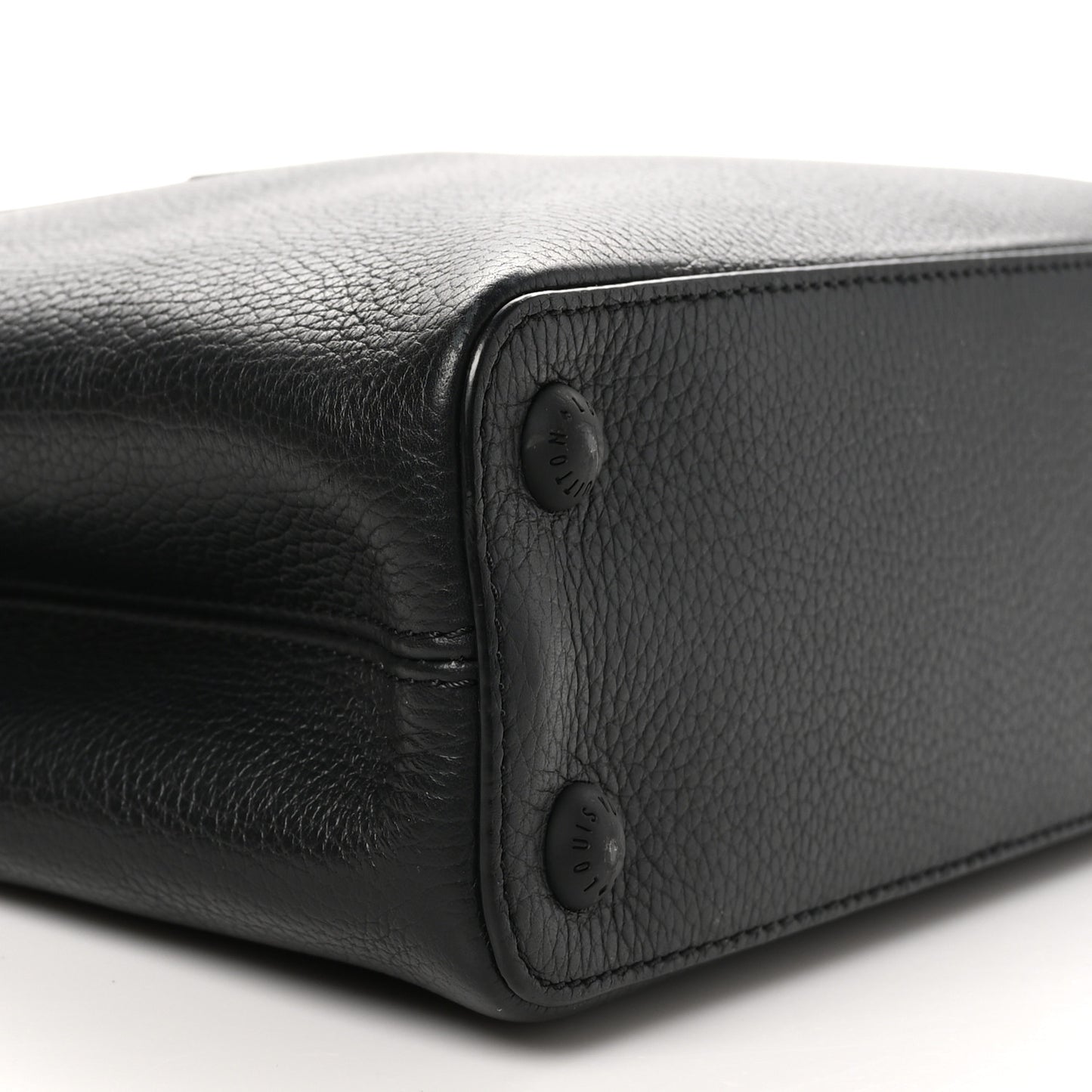 Taurillon Capucines BB Matte Black