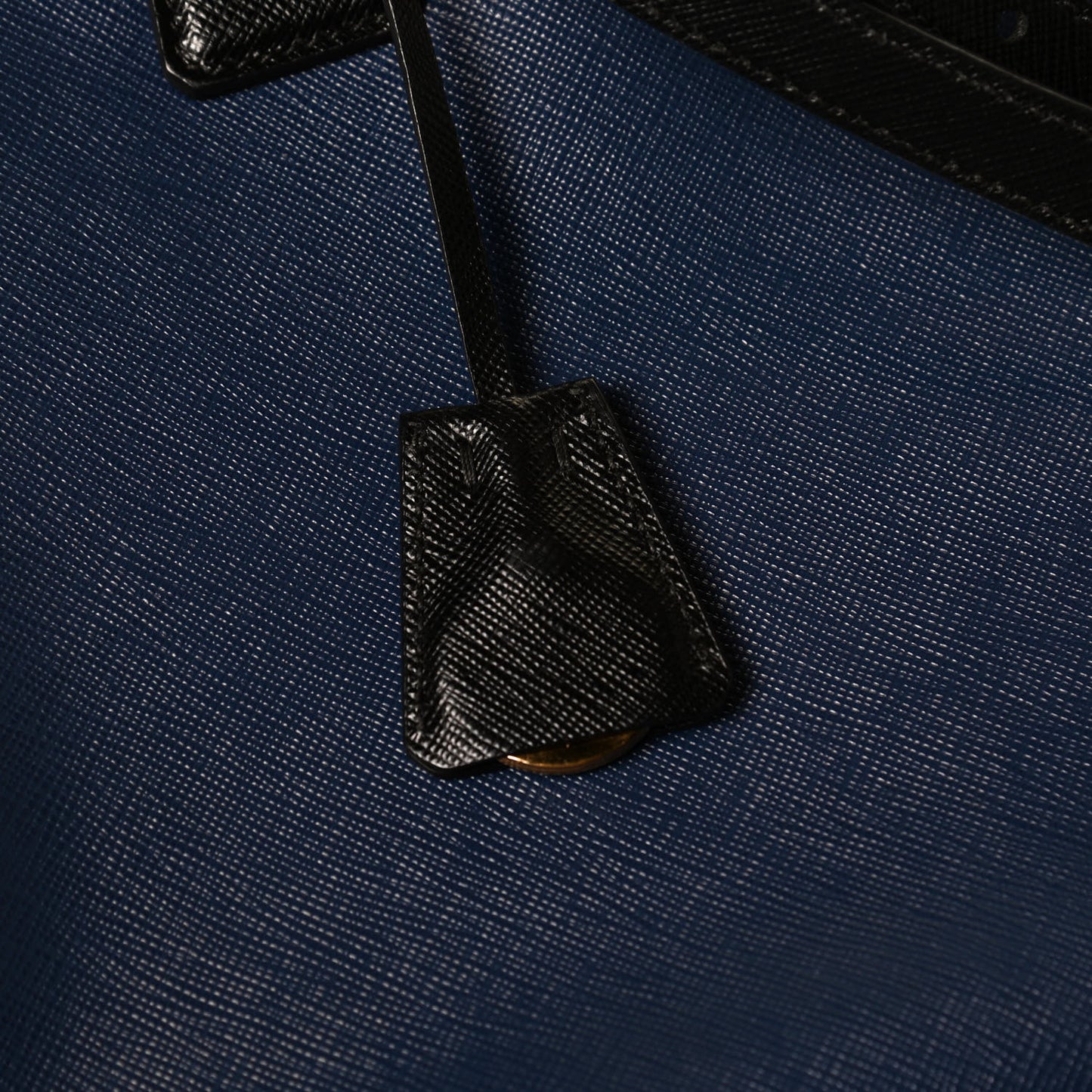 Saffiano Lux Bi-Color Medium Galleria Double Zip Tote Bluette Black