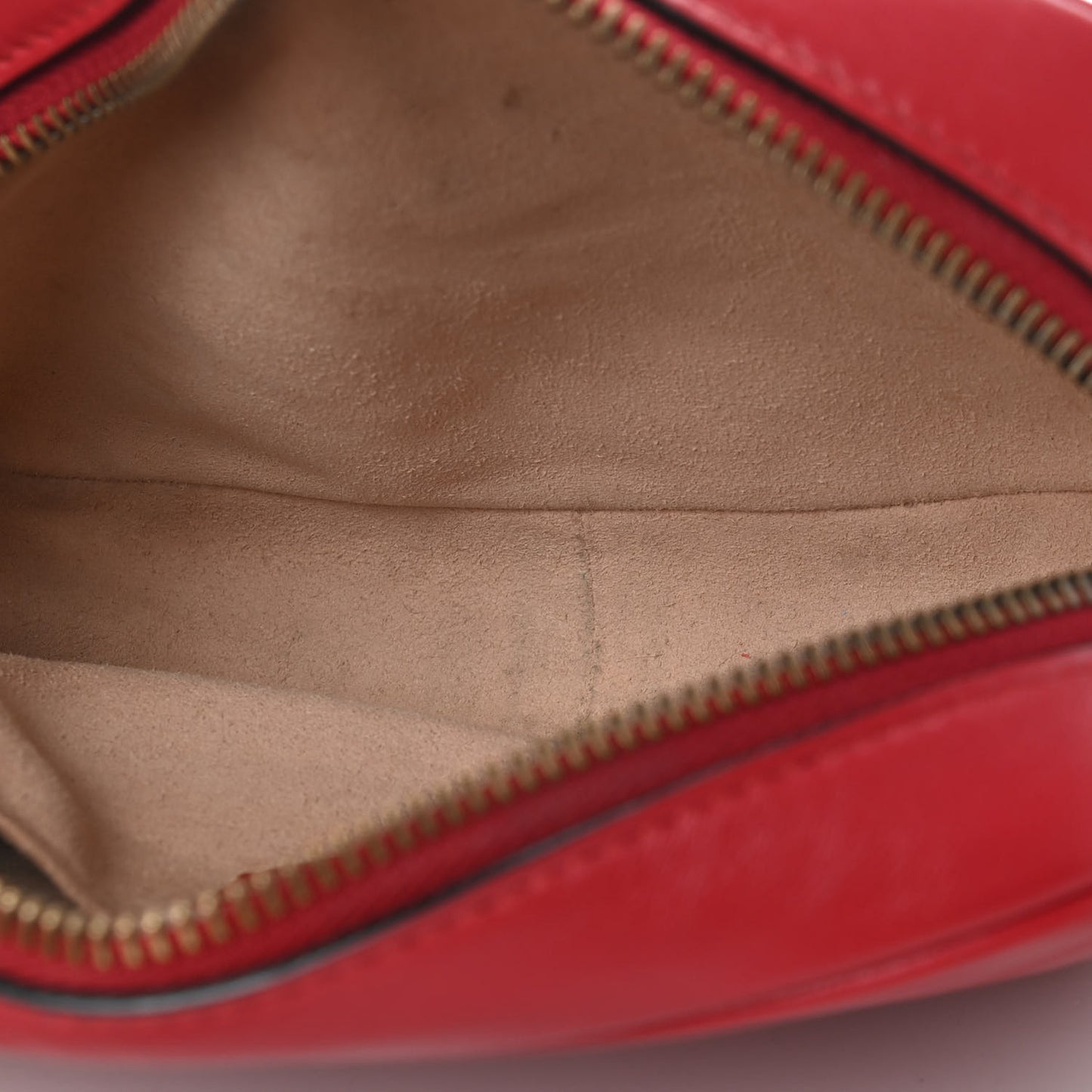 Calfskin Matelasse Mini GG Marmont Chain Shoulder Bag Hibiscus Red