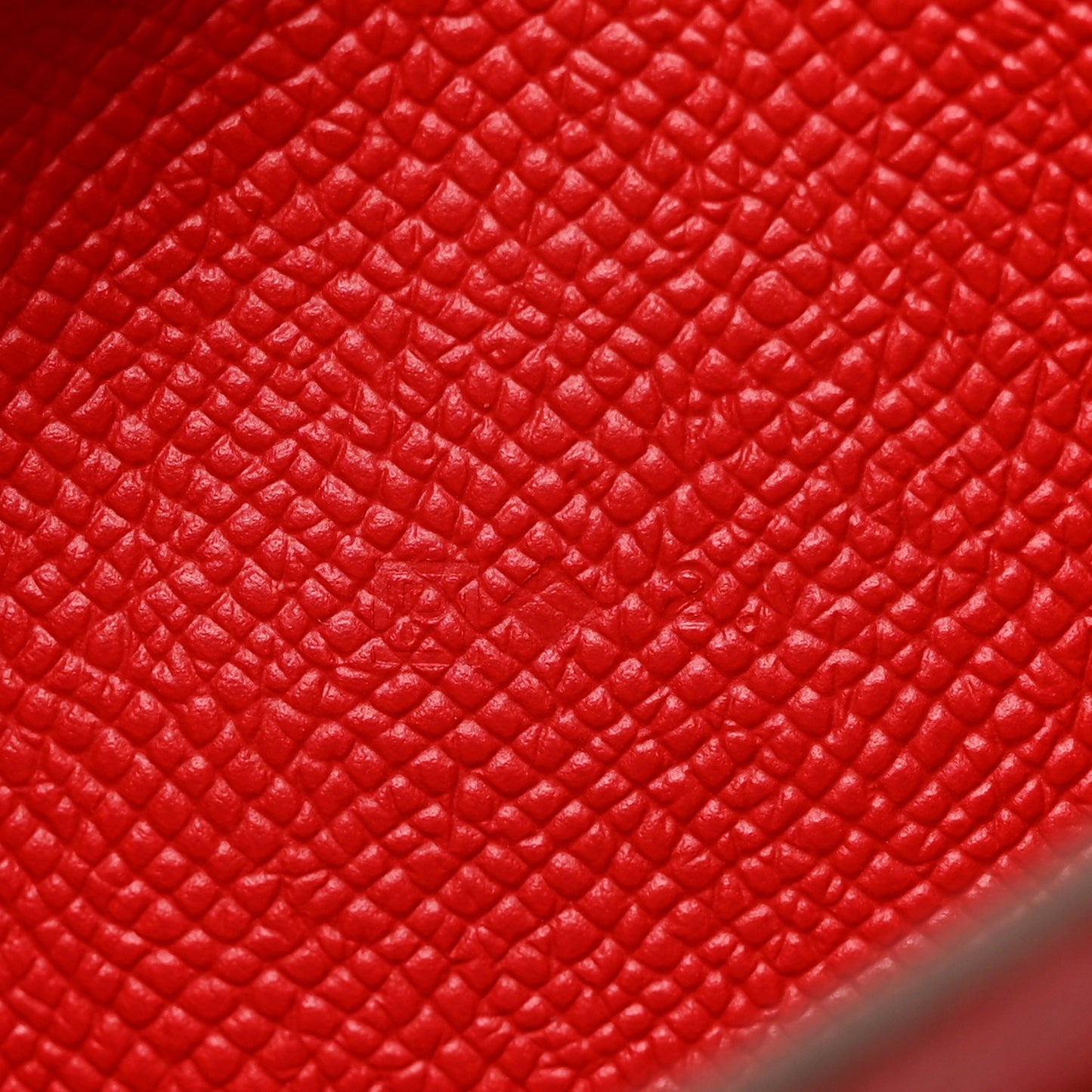 Epsom Bearn Gusset Wallet Rouge Casaque