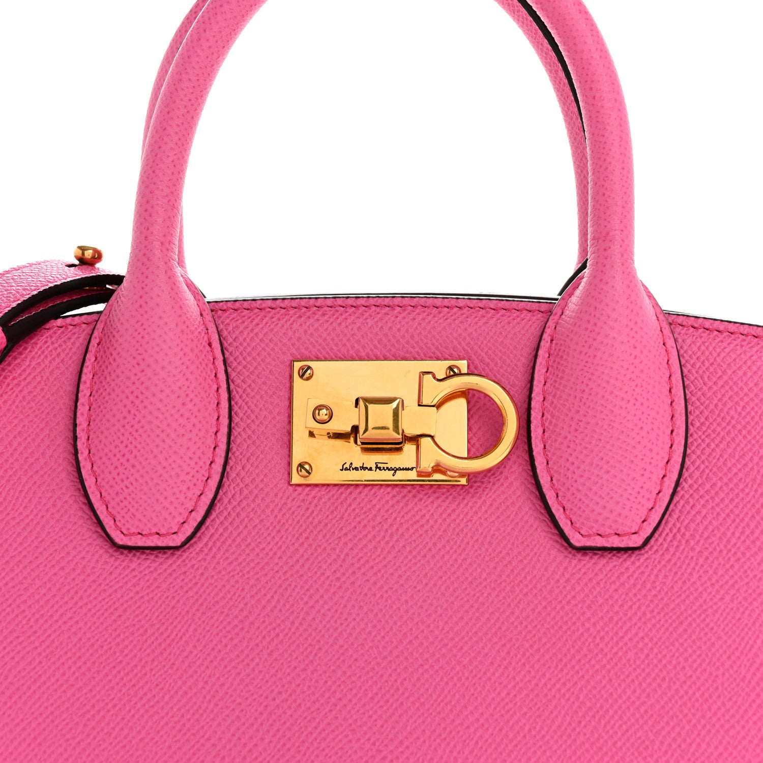 FERRAGAMO バック　ピンク Salvatore Ferragamo Hammered Calfskin Small The Studio Box Bag Hot