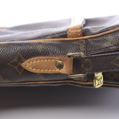 Louis Vuitton Monogram Danube 21 15 of 18