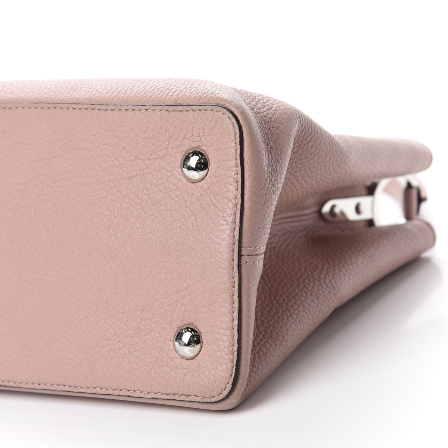 Louis Vuitton Taurillon Capucines MM Magnolia 7 of 13