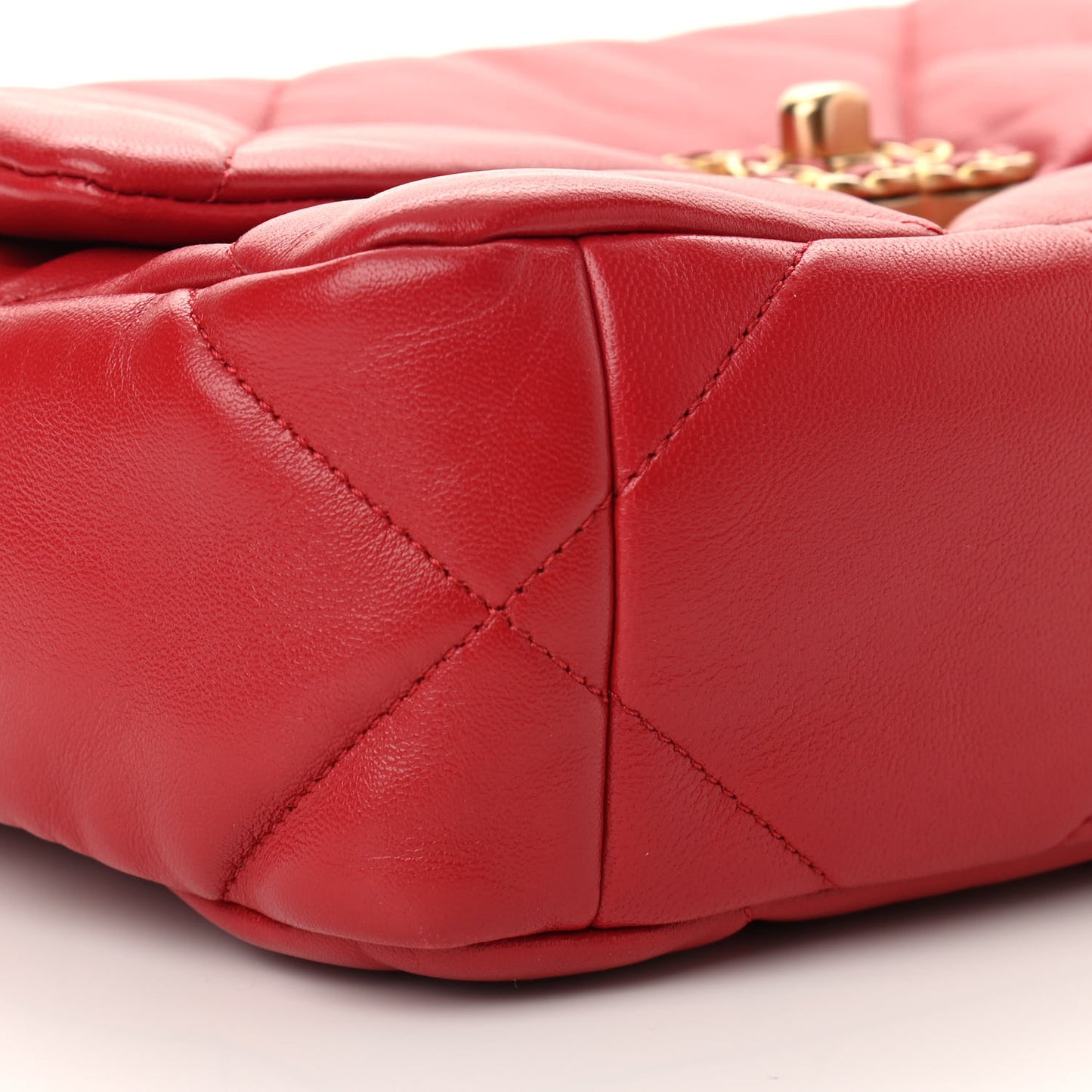 Lambskin Quilted Medium Chanel 19 Flap Red
