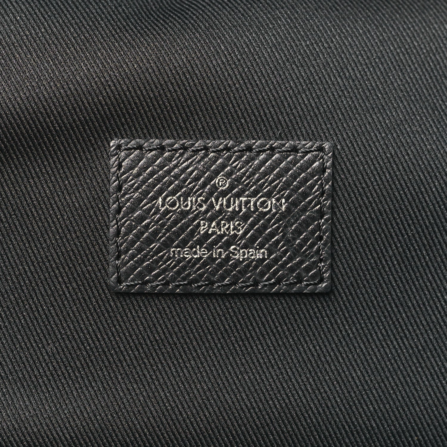 Louis Vuitton Taiga Avenue Sling Bag Epicea 6 of 8