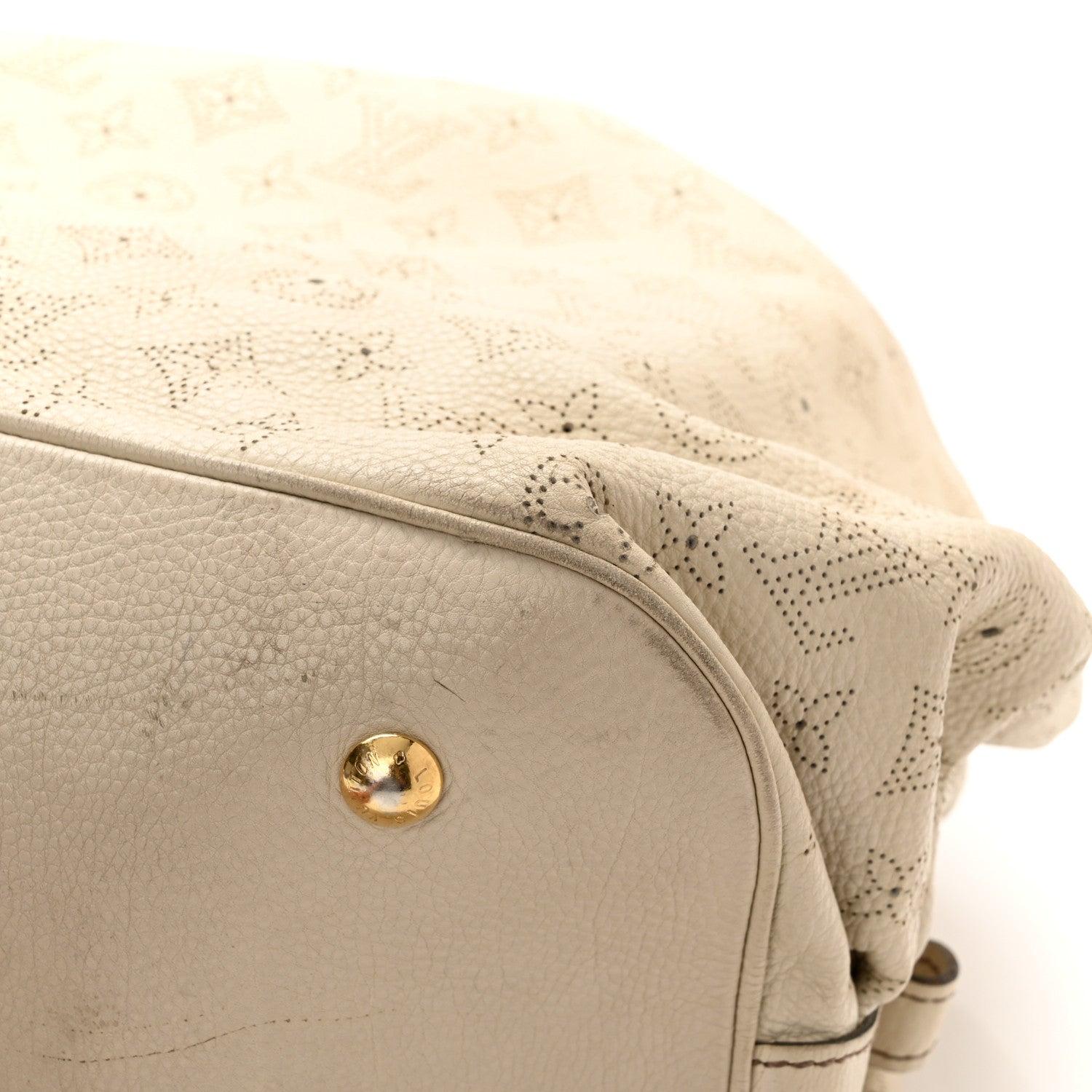 Louis Vuitton Mahina XL Gris 19 of 20