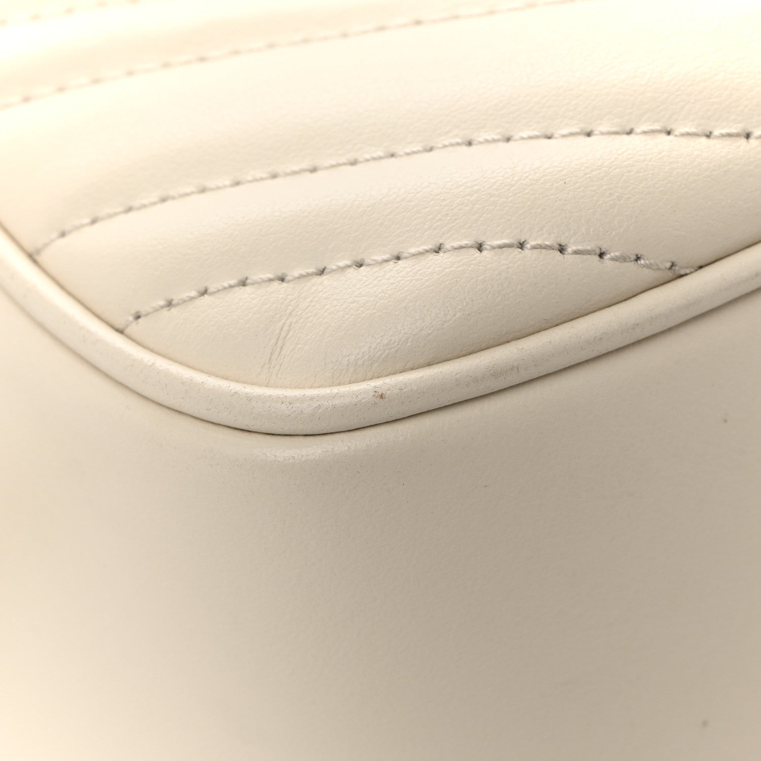 Gucci Calfskin Matelasse Small GG Marmont Chain Shoulder Bag White 11 of 14