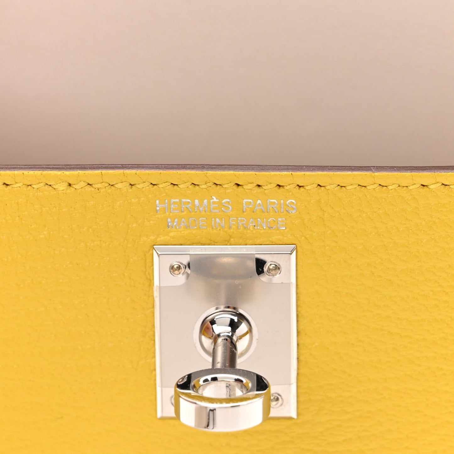 Chevre Mysore Verso Mini Kelly Sellier 20 Jaune De Naples Nata