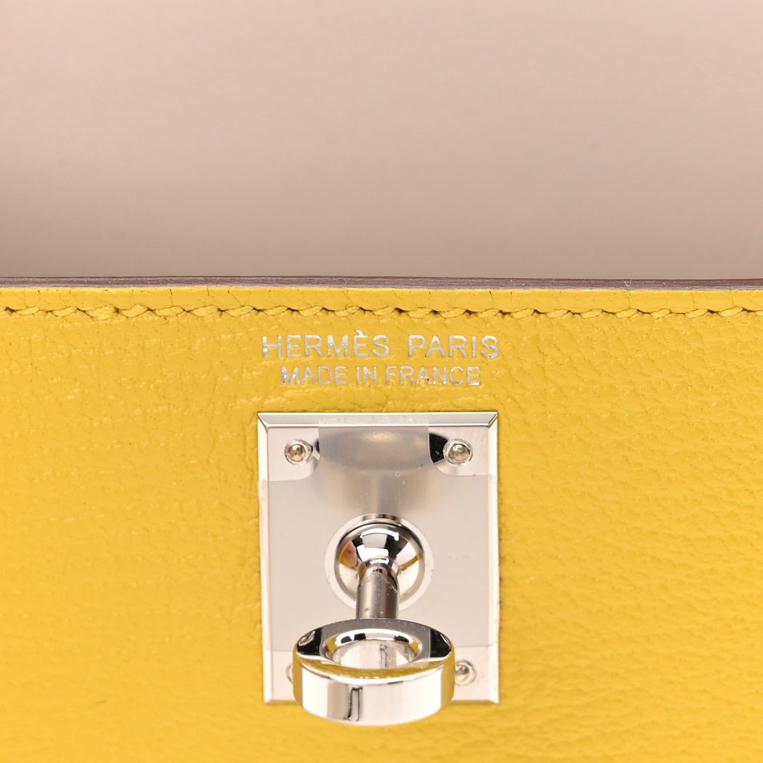 Hermes Chevre Mysore Verso Mini Kelly Sellier 20 Jaune De Naples Nata 6 of 11