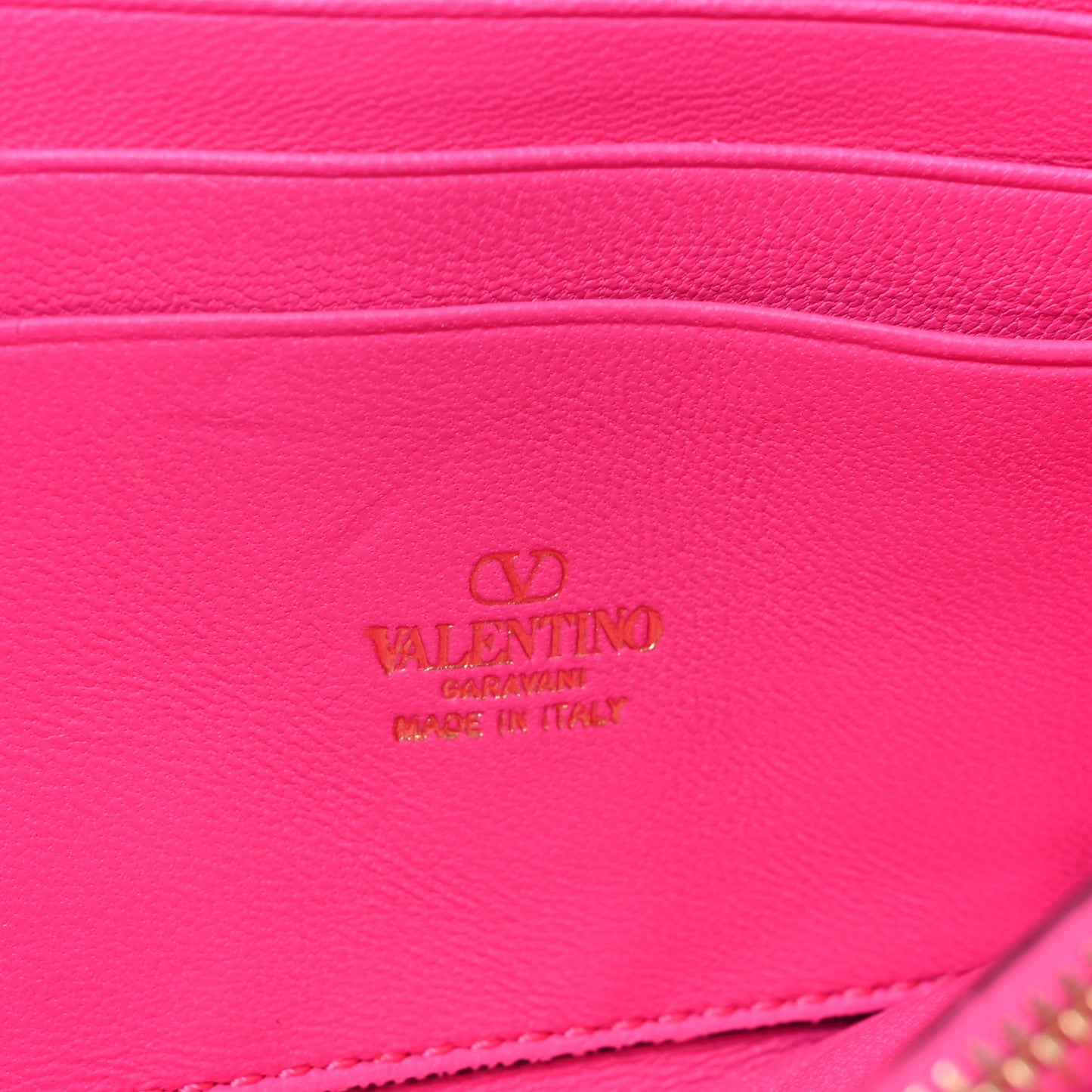Grainy Calfskin Rockstud Flip Lock Wallet With Chain Pink PP